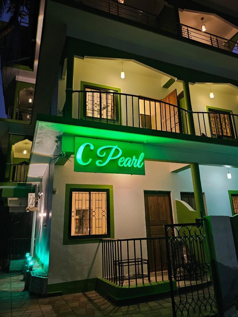 C Pearl Hotel Majorda Bagian luar foto