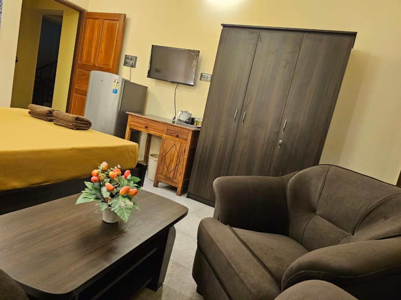 C Pearl Hotel Majorda Bagian luar foto