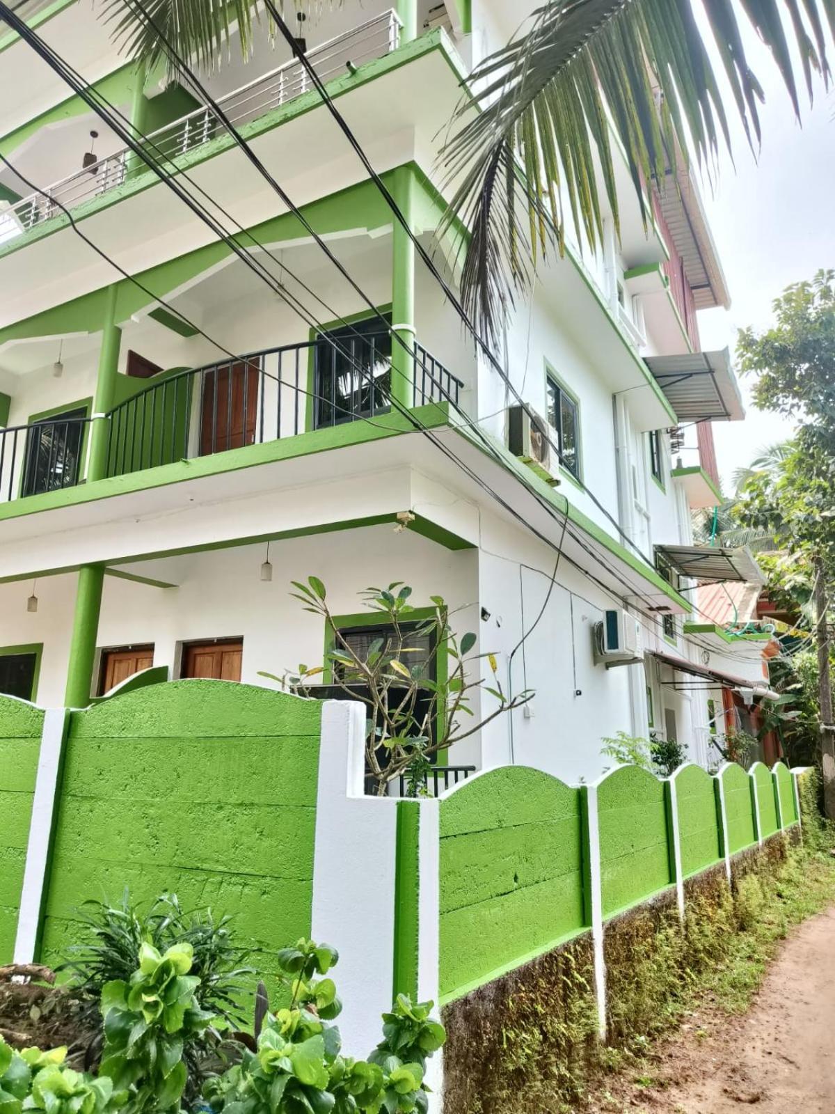 C Pearl Hotel Majorda Bagian luar foto